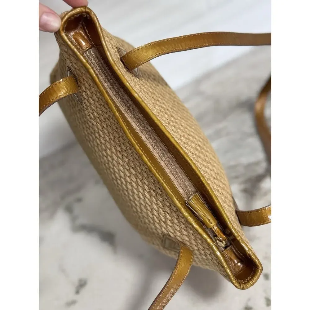 Auth Vintage Bottega Veneta Raffia Woven Beige Gold Patent Leather Shoulder Bag - Picture 6 of 16